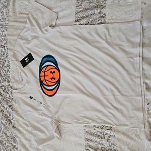 Under Armour XL Graphic Tee Pit 25" ; Length 31"